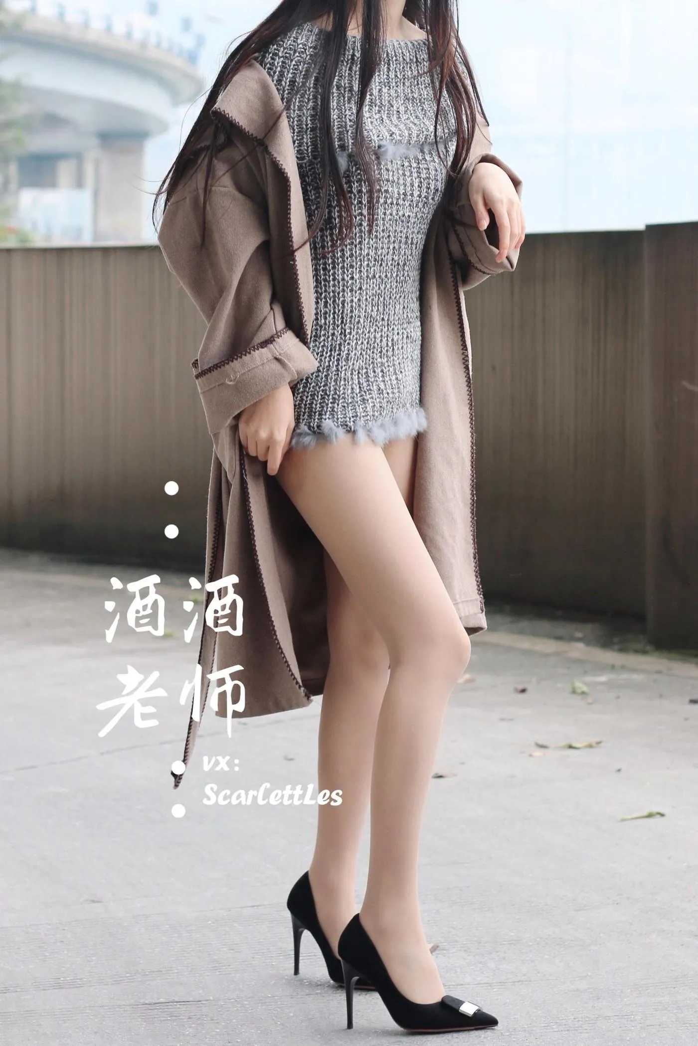 NO.033 酒酒老师 33《停车场里的超短裙》 [55P]插图7